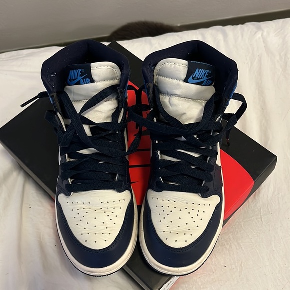 Air Jordan Retro High OG GS 
4y/ 5.5w
Only worn a couple times
Open to offers - Picture 4 of 6